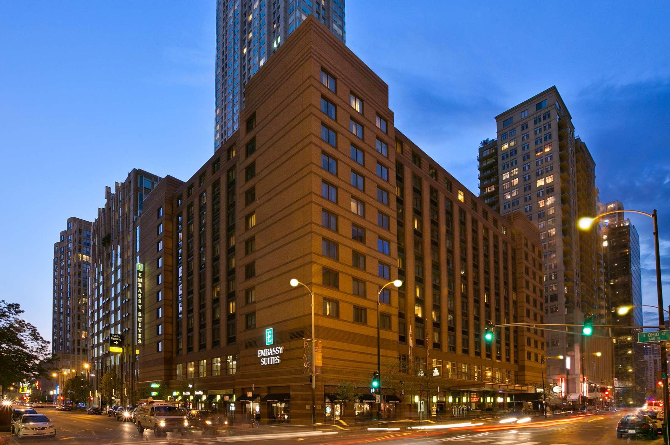 เอ็มบาสซี่ สวีทส์ โฮเต็ล ชิคาโก้ ดาว์นทาว์น Hotel ภายนอก รูปภาพ